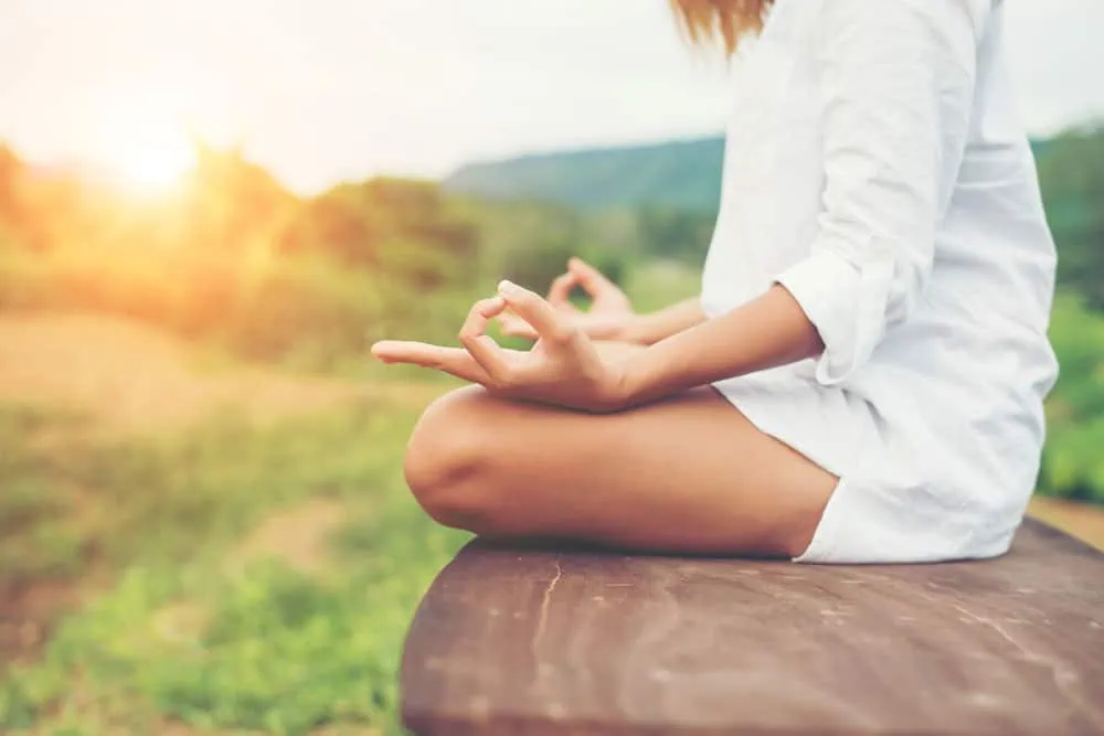 naisen-kädet-jooga-meditaatiot naisen-kädet-jooga-meditaatiot